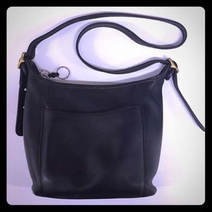 Vintage Leather Coach Purse Cross Body E9C-9816